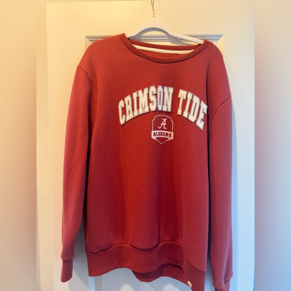 Alabama crimson red sweatshirt.